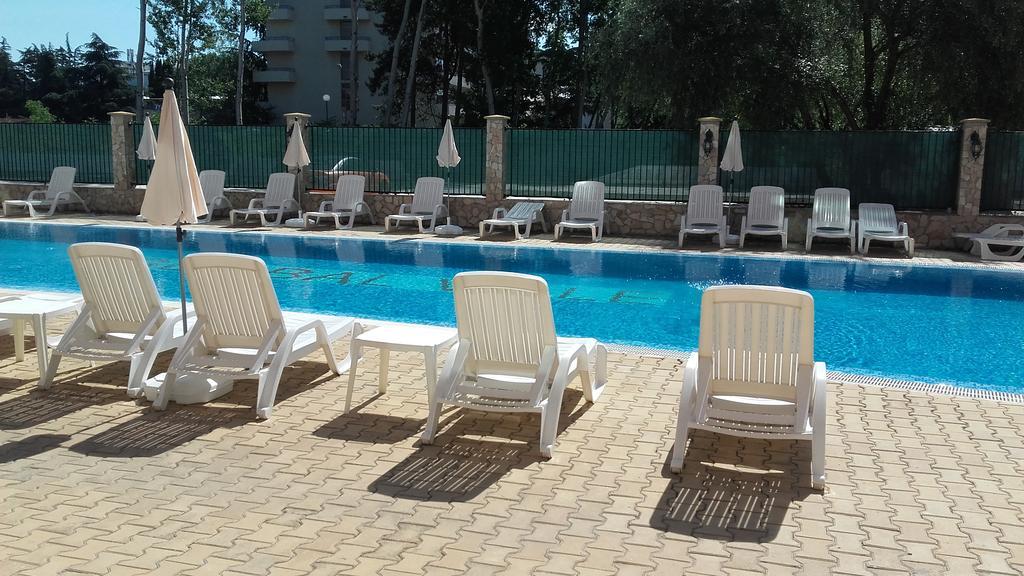 סאני ביץ' Global Ville Apartcomplex מראה חיצוני תמונה